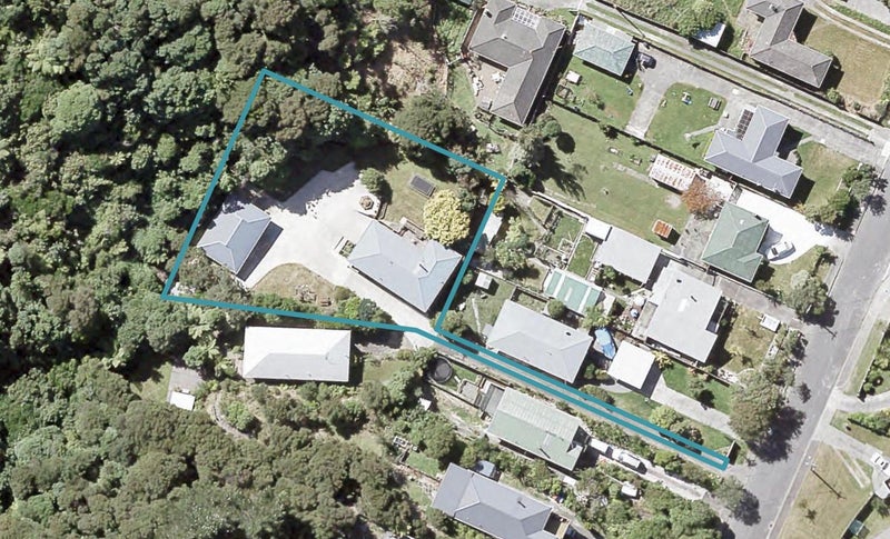 22B Davis Grove, Wainuiomata, Lower Hutt - Carousel 1