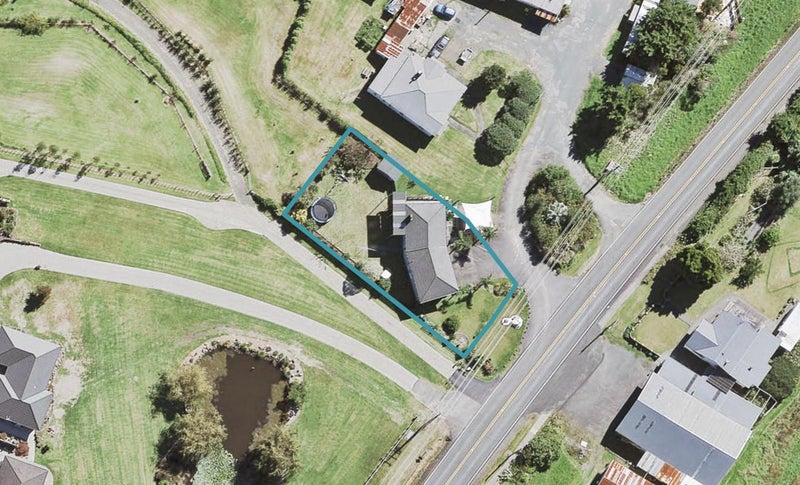 635 West Coast Road, Oratia, Auckland - Carousel 1