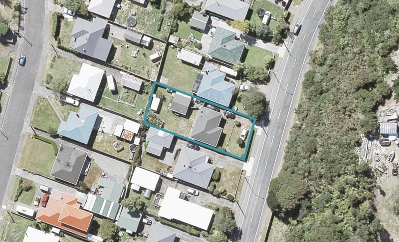 38 Coast Road, Wainuiomata, Lower Hutt - Carousel 1