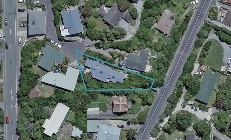 8 Hallewell Crescent, Johnsonville, Wellington - Carousel 1