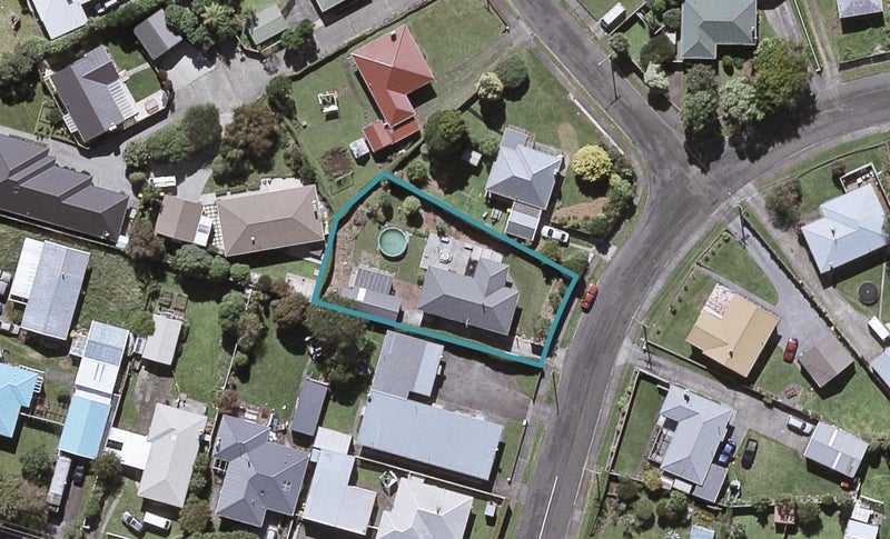 3 Rata Street, Upper Vogeltown, New Plymouth - Carousel 1