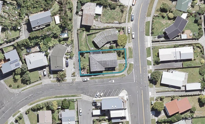 283 Dowse Drive, Maungaraki, Lower Hutt - Carousel 1