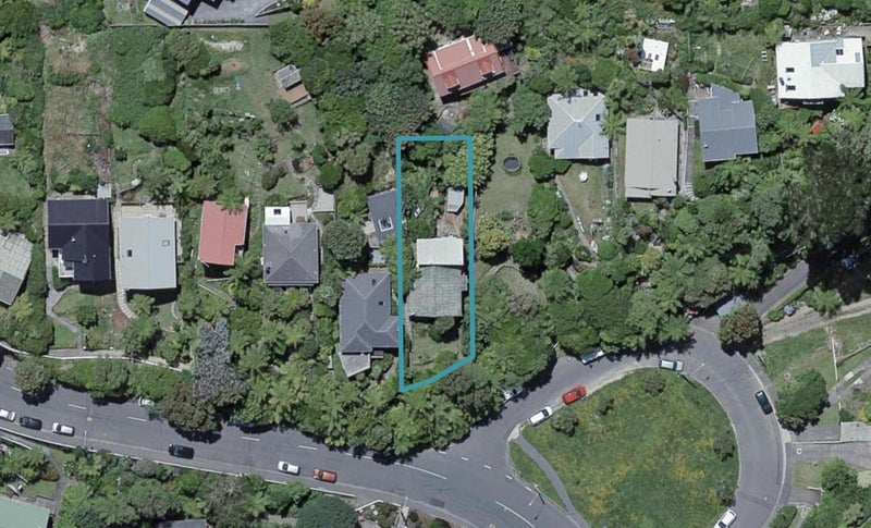 46 Pembroke Road, Northland, Wellington - Carousel 1