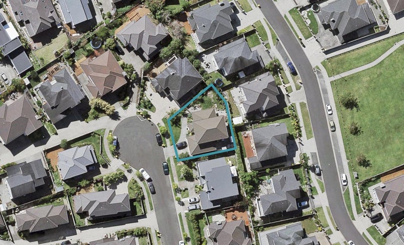 13 Mana Lane, Pinehill, Auckland - Carousel 1