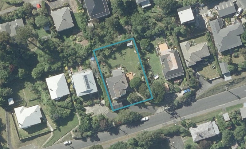 33 Totara Street, Ravensbourne, Dunedin - Carousel 1