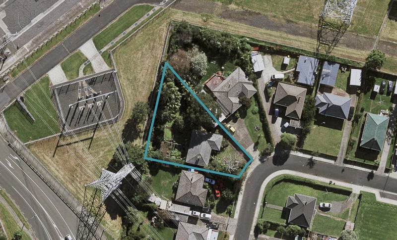 6 Waipapa Crescent, Otara, Auckland - Carousel 1