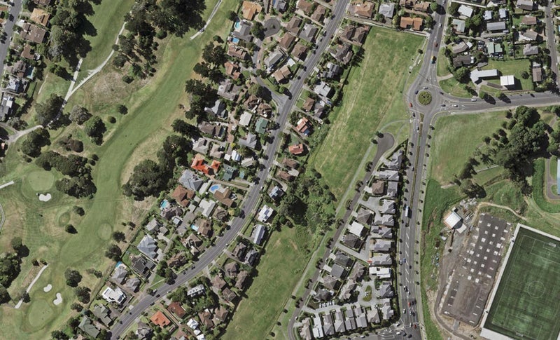2/176 Norman Lesser Drive, St Johns, Auckland - Carousel 1