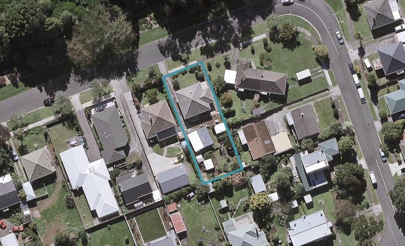 30 Kaimata Street, Brooklands, New Plymouth - Carousel 1