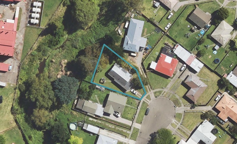 16 Edward Street, Mangapapa, Gisborne - Carousel 1