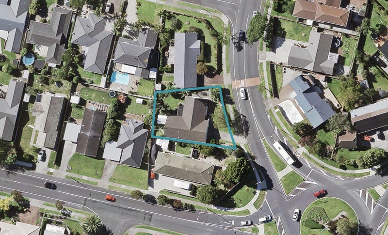 165 Prince Regent Drive, Farm Cove, Auckland - Carousel 1