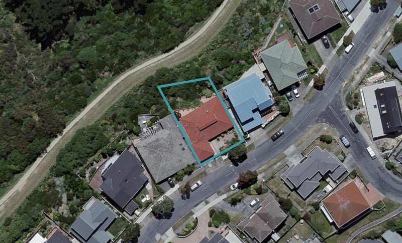 39 Kaikoura Street, Maupuia, Wellington - Carousel 1