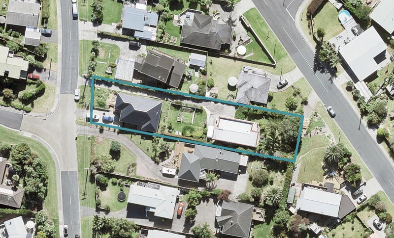 39A Tindalls Bay Road, Tindalls Beach, Whangaparaoa - Carousel 1