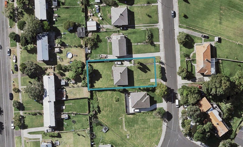 12 Te Arawa Street, Orakei, Auckland - Carousel 1