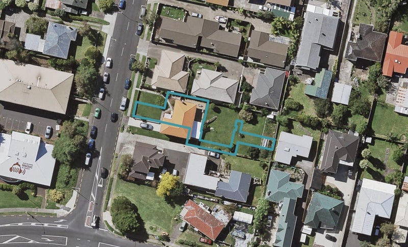 8/16 William Roberts Road, Pakuranga, Auckland - Carousel 1
