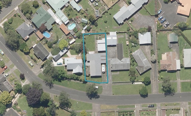 3 Hackett Street, Whanganui East, Whanganui - Carousel 1