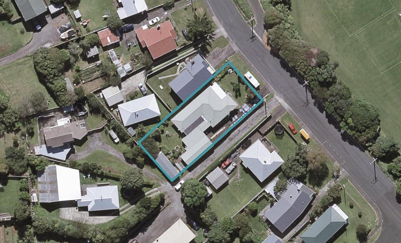 22 Alberta Road, Glen Avon, New Plymouth - Carousel 1