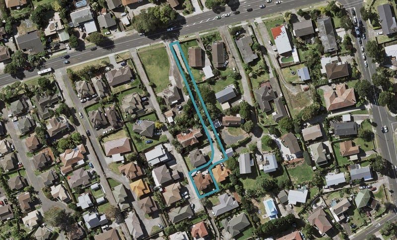 63B Redoubt Road, Goodwood Heights, Auckland - Carousel 1