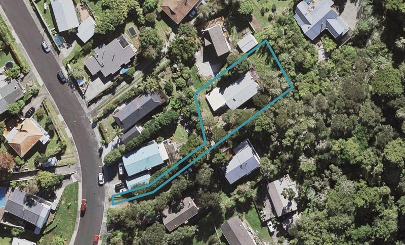14 West Glade Crescent, Birkenhead, Auckland - Carousel 1