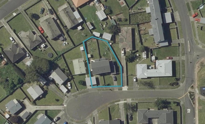 6 Cowley Place, Highbury, Palmerston North - Carousel 1