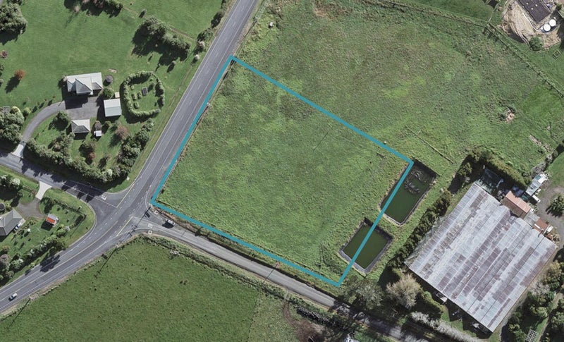 15 Anderson Road, Helensville - Carousel 1