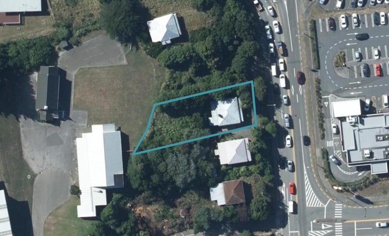 8 Kenepuru Drive, Kenepuru, Porirua - Carousel 1