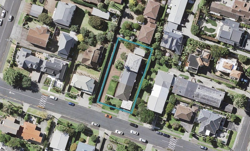 7/4 Cecil Road, Milford, Auckland - Carousel 1