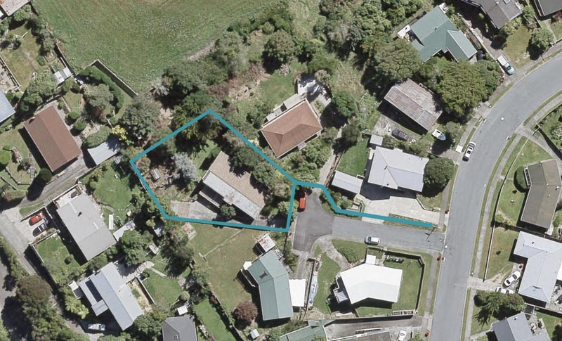 37 Aniseed Grove, Timberlea, Upper Hutt - Carousel 1