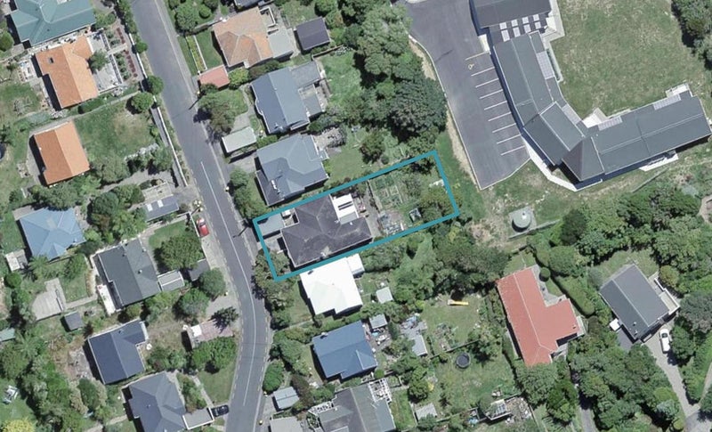 17 Hathaway Avenue, Karori, Wellington - Carousel 1