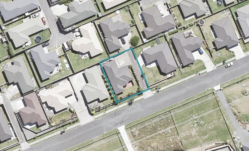 30 Percy Kinsman Crescent, Riverstone Terraces, Upper Hutt - Carousel 1