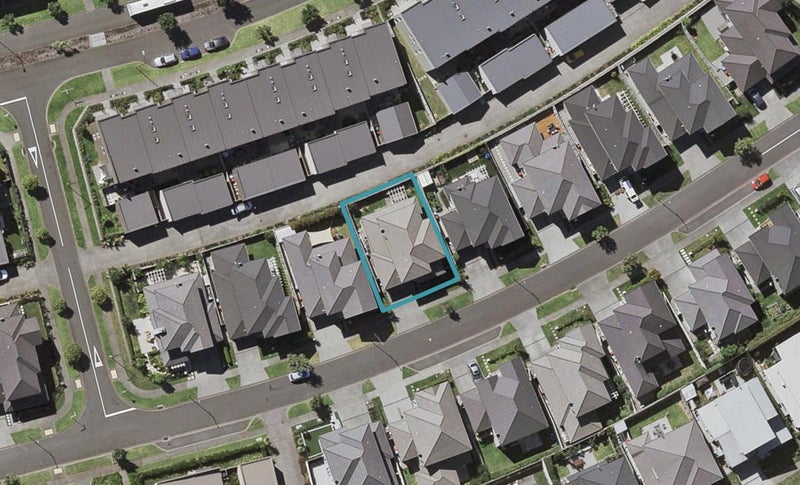11 Kauriki Terrace, Stonefields, Auckland - Carousel 1