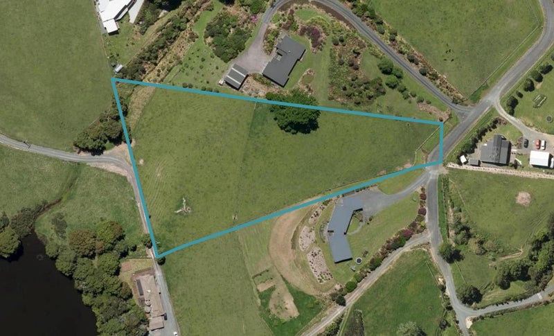 16 Bellwood Lane, Te Kamo, Whangārei - Carousel 1