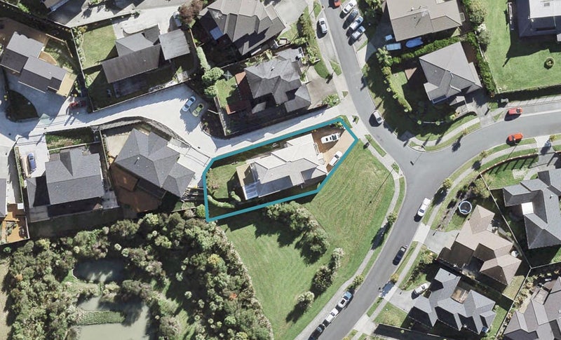 2 Hilton Close, Fairview Heights, Auckland - Carousel 1