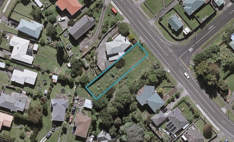 113 Omata Road, Marfell, New Plymouth - Carousel 1