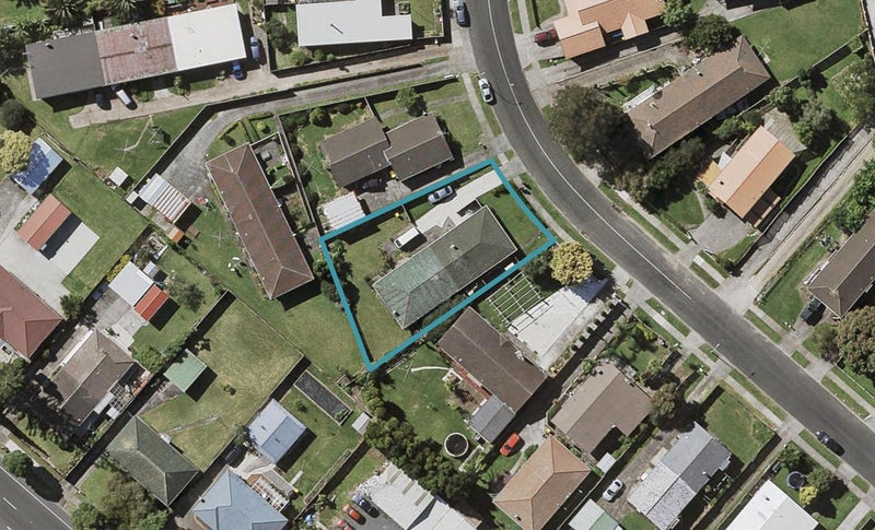 1/63 Cardiff Road, Pakuranga, Auckland - Carousel 1