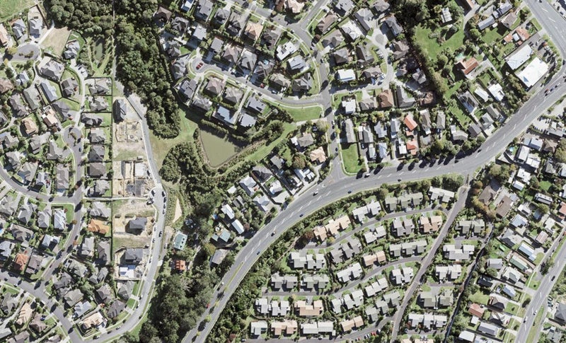 2/31 Oteha Valley Road, Northcross, Auckland - Carousel 1