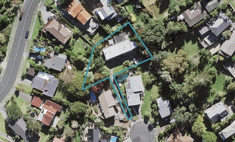 2/12 Anchor Place, Beach Haven, Auckland - Carousel 1