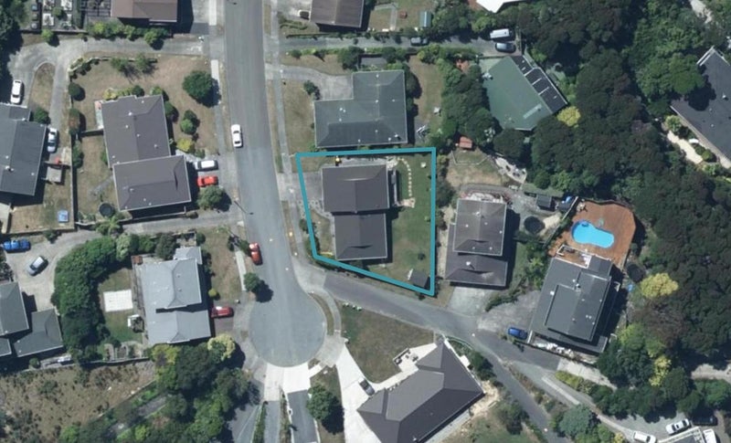 47 Exploration Way, Whitby, Porirua - Carousel 1