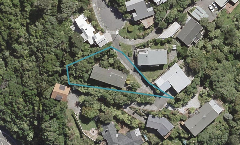 24 Rakeiora Grove, Korokoro, Lower Hutt - Carousel 1