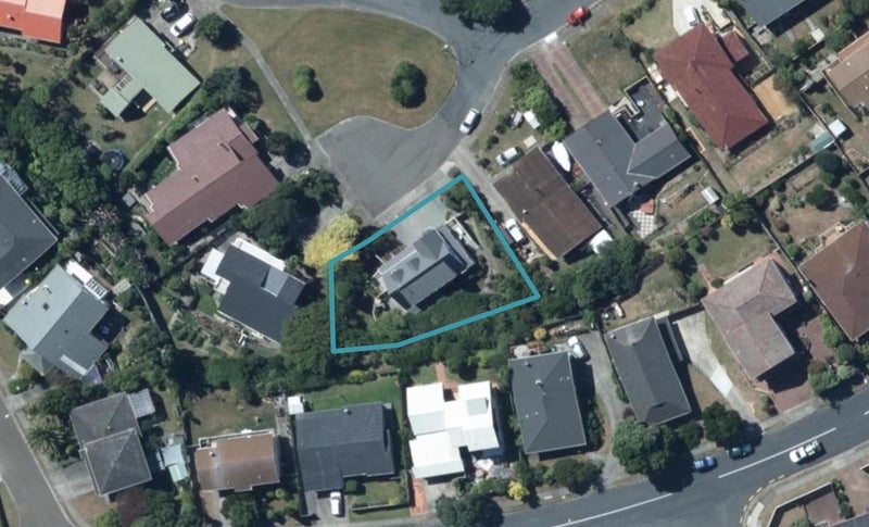 13 Langwell Place, Papakowhai, Porirua - Carousel 1