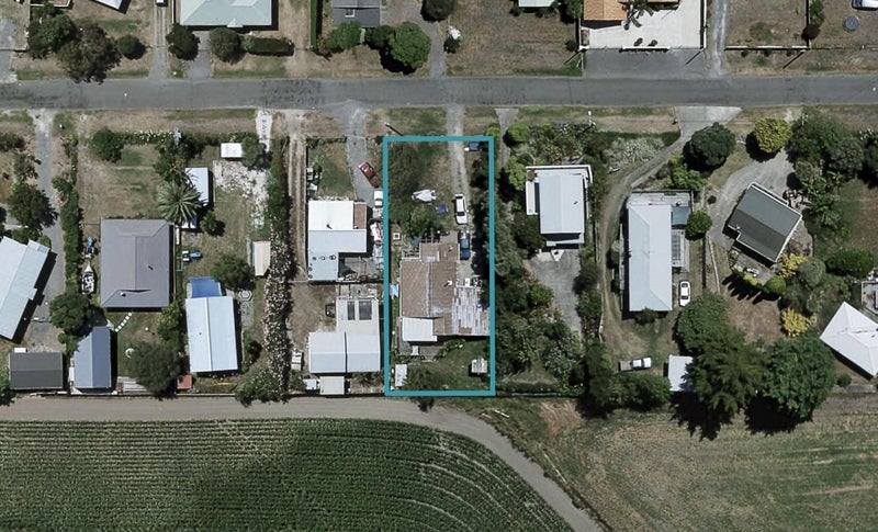 53 Gillies Crescent, Waimarama, Havelock North - Carousel 1