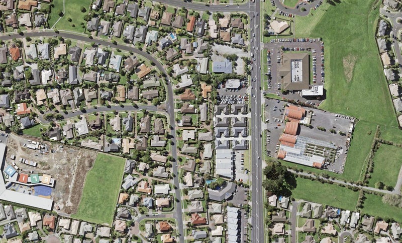 58 Bob Charles Drive, Golflands, Auckland - Carousel 1