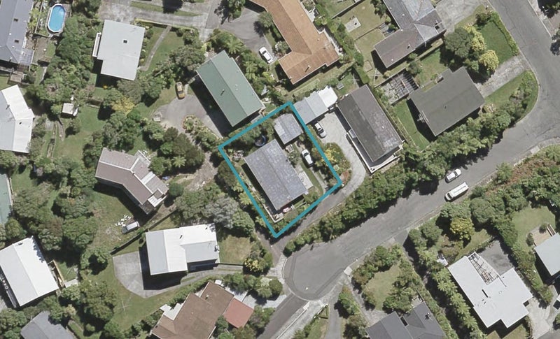6 Viscount Grove, Kelson, Lower Hutt - Carousel 1