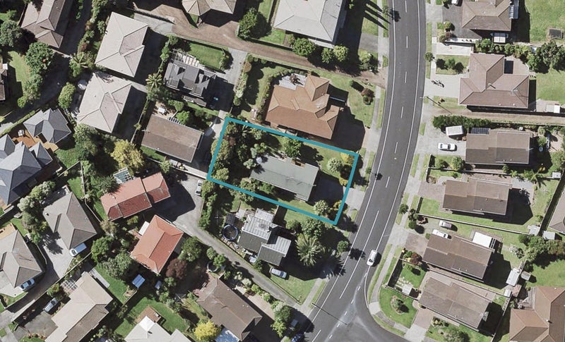 92 Gosford Drive, Botany Downs, Auckland - Carousel 1