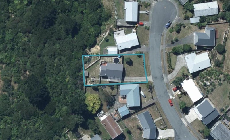 13 The Bollard, Whitby, Porirua - Carousel 1