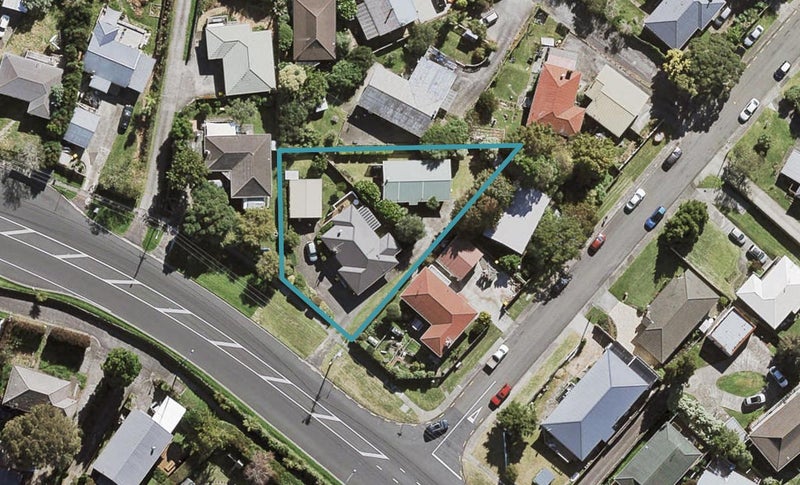 2/341 Wairau Road, Tōtara Vale, Auckland - Carousel 1