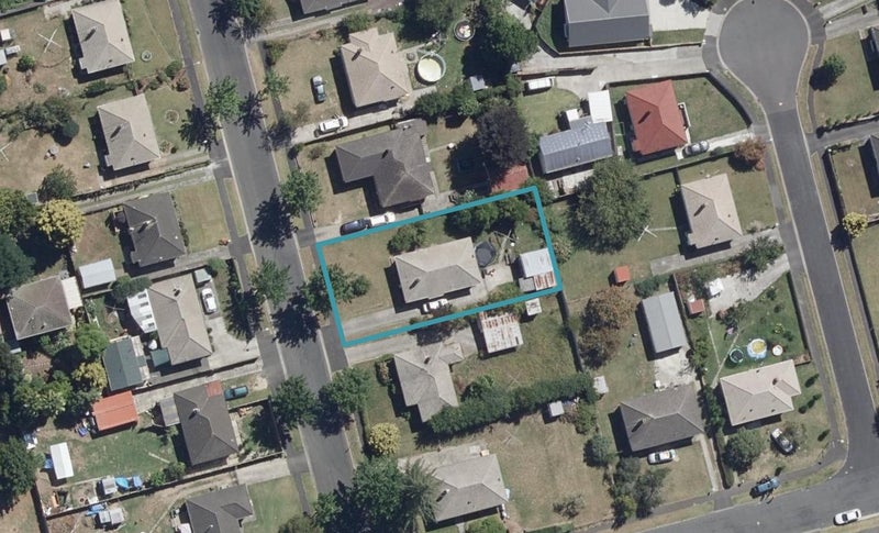50 Kenney Crescent, Fairfield, Hamilton - Carousel 1