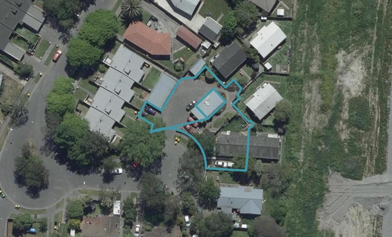 1/41 Clivedon Place, Redwood, Christchurch - Carousel 1