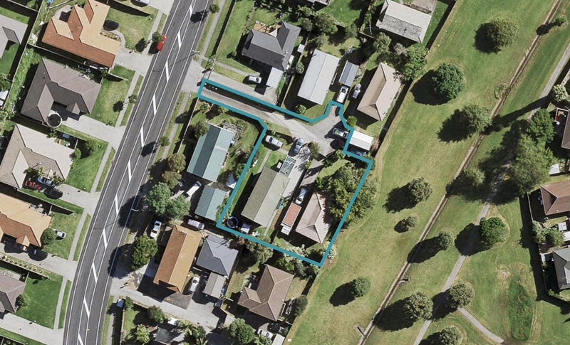 2/63 Etherton Drive, Weymouth, Auckland - Carousel 1