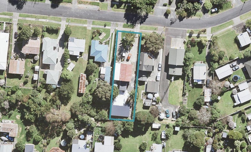 10 Banks Road, Papakura - Carousel 1
