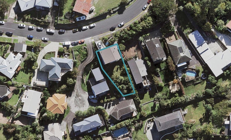 7 Speedy Crescent, Hillcrest, Auckland - Carousel 1